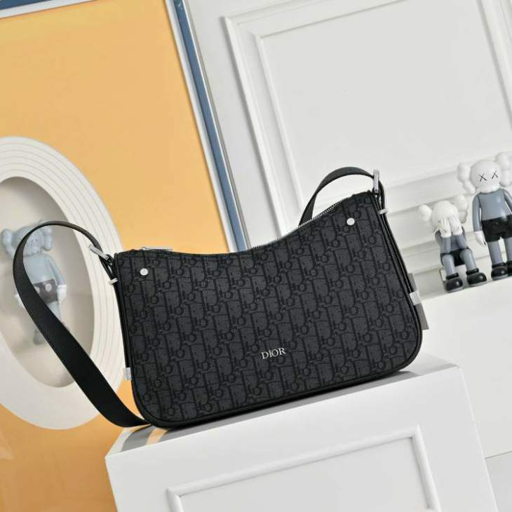 Picture of Dior Handbags _SKUfw240129616fw